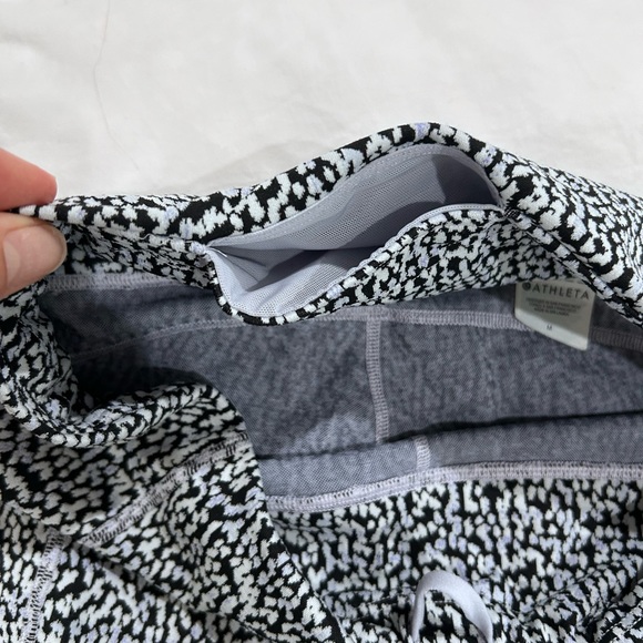 Athleta Ultimate Stash leggings - Picture 9 of 13